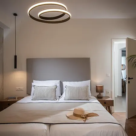 Theatro Living In Elegance - Luxury In Appartement